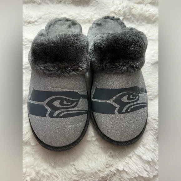 Seattle Seahawks Women's Glitter Open Back Fur Moccasin Slippers Size Large 9-10 - Picture 7 of 15